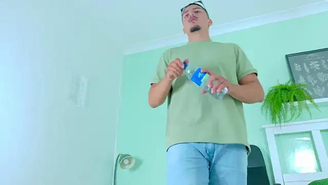 Freechat MrFox__ on StripChat