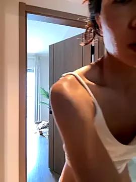 muxin_love from StripChat is Freechat