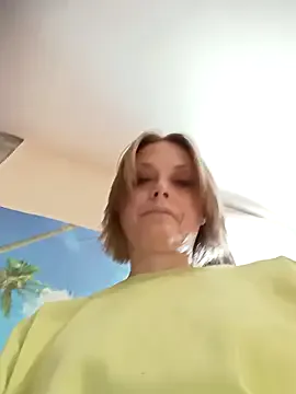 Freechat MySweetcum69 on StripChat