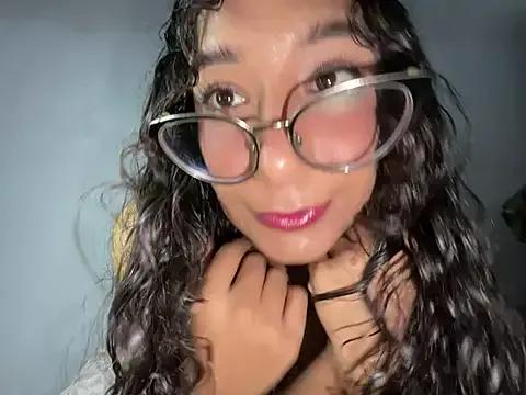 Naia_and_Alex from StripChat is Freechat