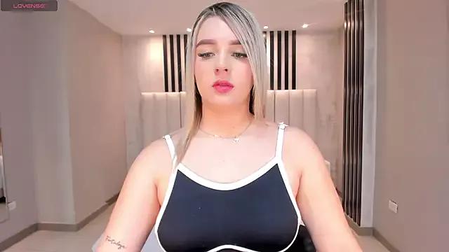 NatalyLeBlanc from StripChat is Freechat