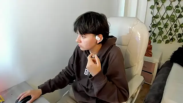 Freechat Nathaly_ds on StripChat