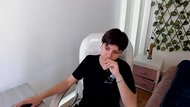 Freechat Nathaly_ds on StripChat