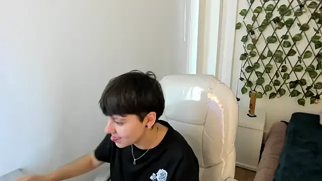 Freechat Nathaly_ds on StripChat