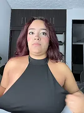 Freechat NaughtyNinnaXXX on StripChat