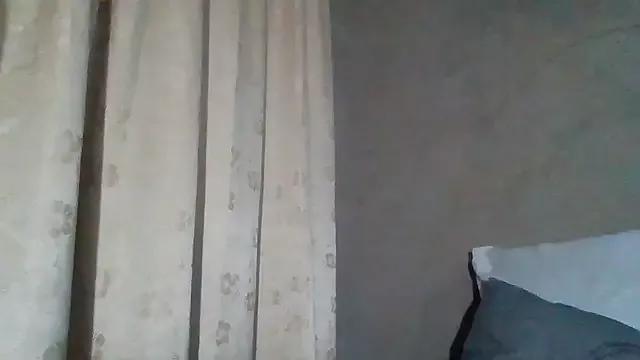 Nicky52 from StripChat is Freechat