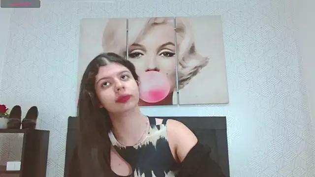 Nicolane_Palmer from StripChat is Freechat
