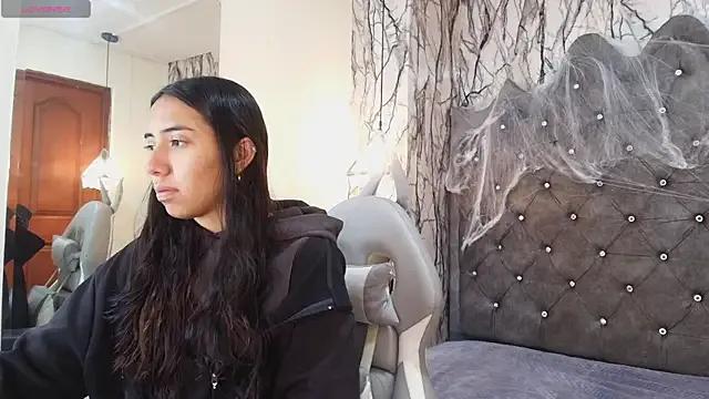 nicole_samanthaa from StripChat is Freechat