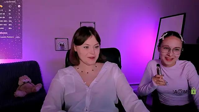 Nikole_kitt from StripChat