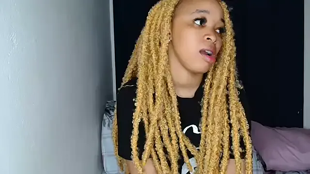 Private Nisha_102 on StripChat