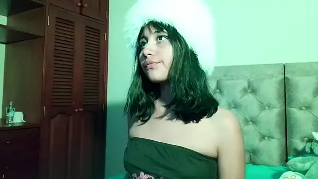 Freechat NubesNubladas on StripChat