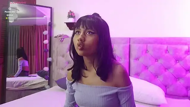 Freechat NubesNubladas on StripChat