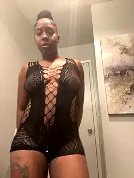 ObsessedWLyla from StripChat is Freechat