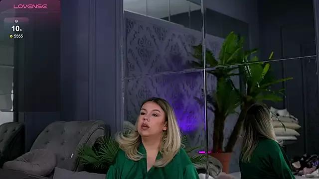 ObsidianLipss from StripChat is Freechat