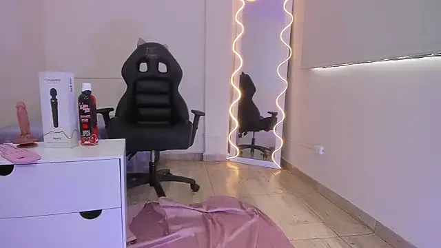 Freechat ocean_tay on StripChat