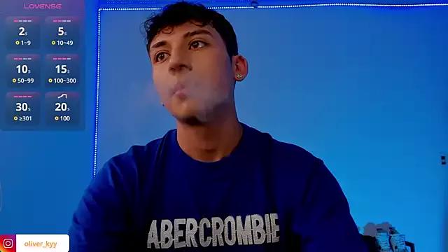 oliver_kyy from StripChat is Freechat
