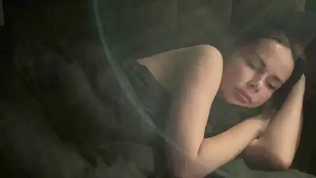 Orlinah from StripChat is Freechat