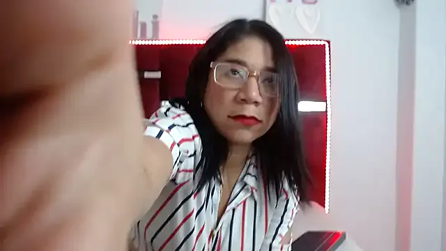 PamelaCruzThxl from StripChat is Freechat