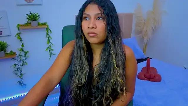 PaolaMedusa from StripChat is Freechat