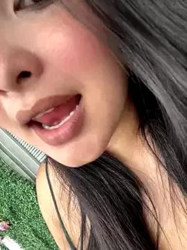 Paula_Davies from StripChat is Freechat
