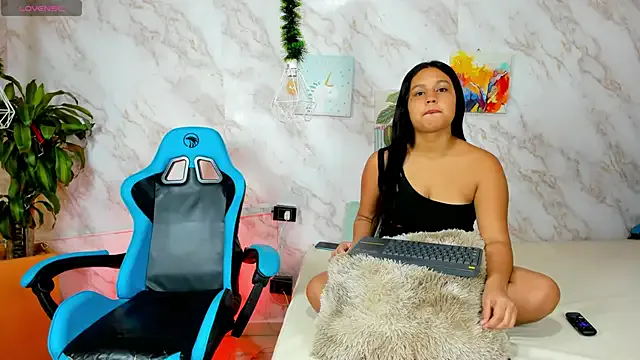 Freechat paula_desire on StripChat