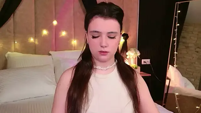 Freechat Pauline_Heaven on StripChat