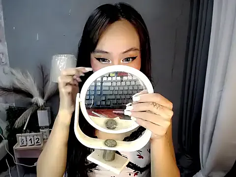 Freechat Petite_LittleKitty on StripChat