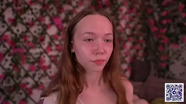 Freechat Petite_Polly on StripChat