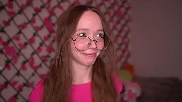 Petite_Polly from StripChat is Freechat
