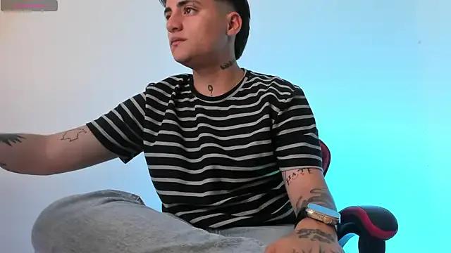 PeytonBox from StripChat is Freechat
