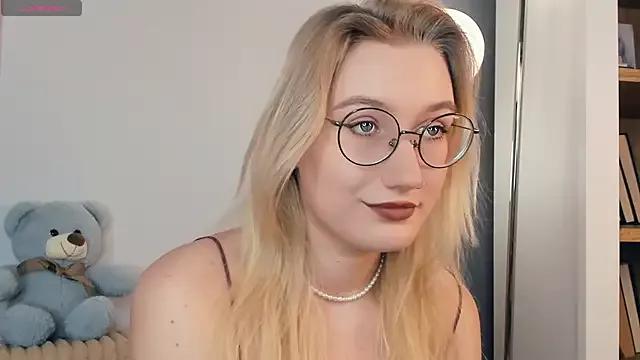 PhyllisBingham from StripChat is Freechat
