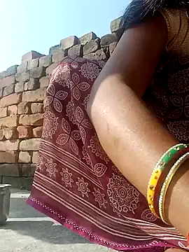 Poojashrma33's avatar