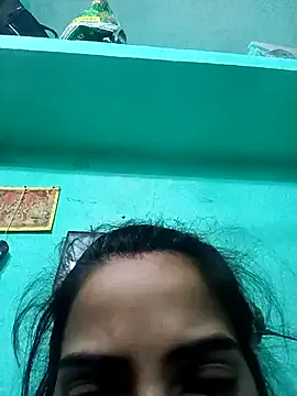 Poojashrma33's avatar