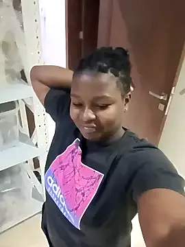 Freechat pretty_shany on StripChat