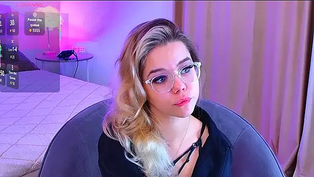 PrincessSlay from StripChat