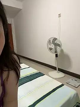 qinger2025 from StripChat is Freechat