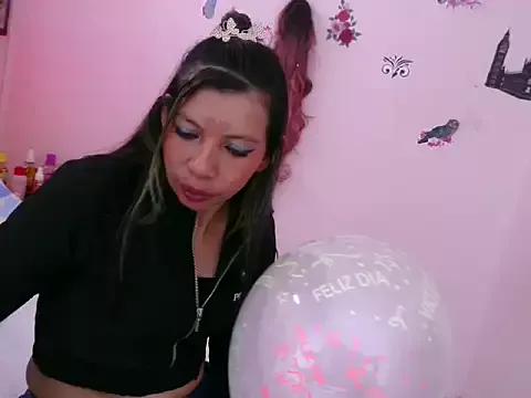 queen_abril from StripChat is Freechat