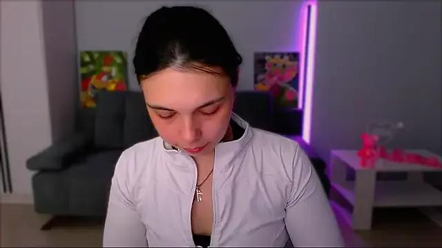 Queenofthesense_ from StripChat