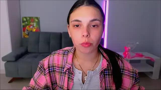 Queenofthesense_ from StripChat