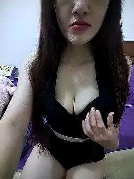 Quynhbabysexy from StripChat is Freechat
