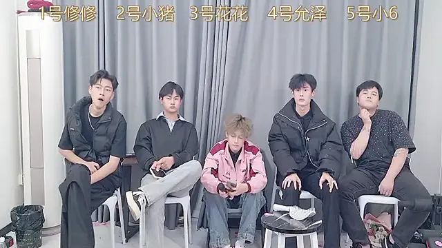 Freechat QYBOYS_010 on StripChat