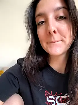 RealJuliette — Show boobs & play with nipples