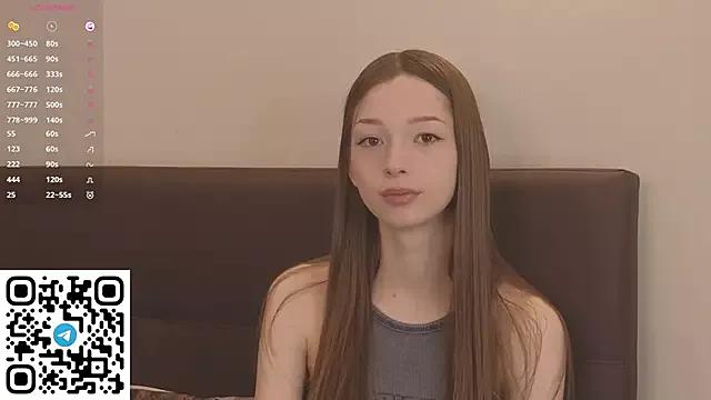 RemiFlover from StripChat is Freechat