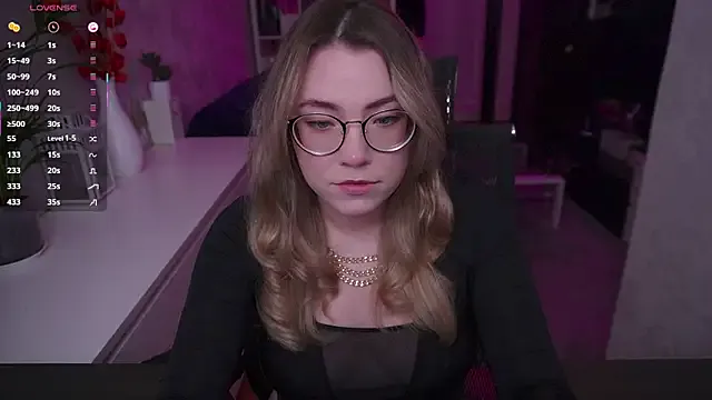 Freechat RemyCute on StripChat