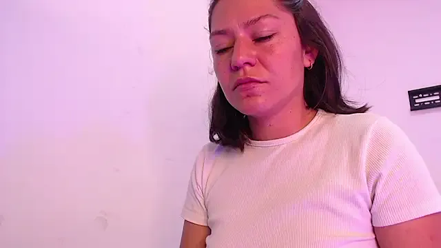 Freechat renataj on StripChat