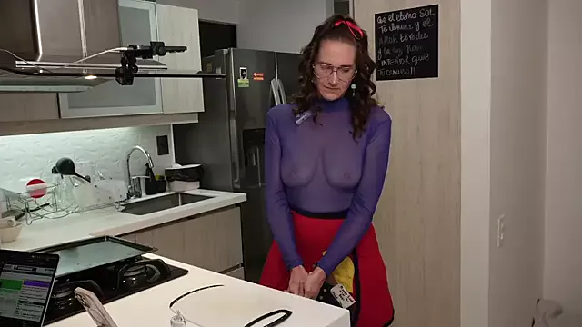 RhiCon from StripChat
