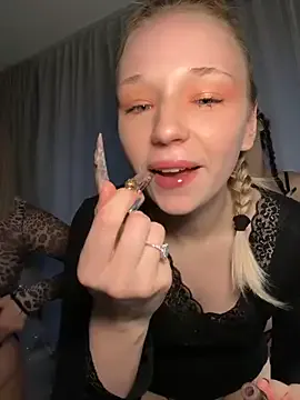 Private RollDolls on StripChat