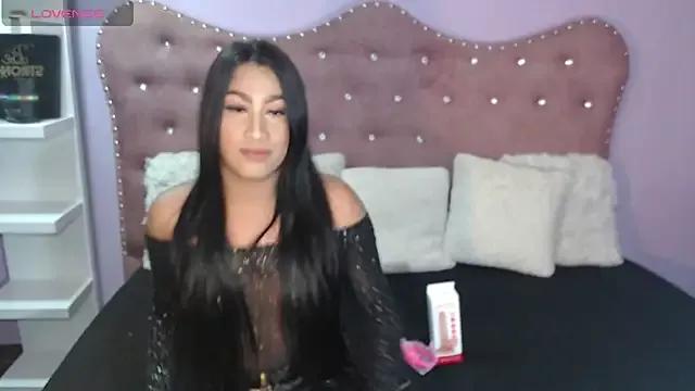 Ross_Shine from StripChat is Freechat