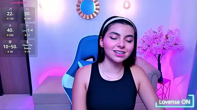 Rossie_Channel from StripChat is Freechat