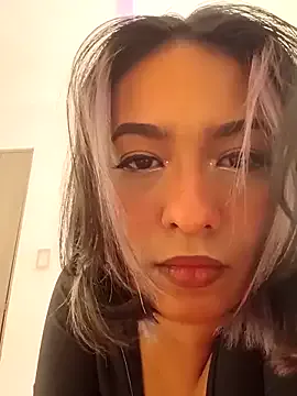 Freechat RouseWhitte on StripChat